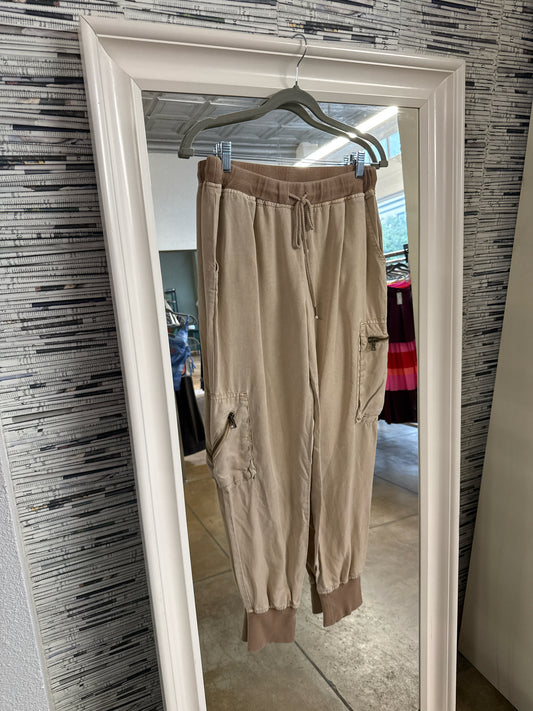 Young Fabulous Broke Size S Cream Sweatpant