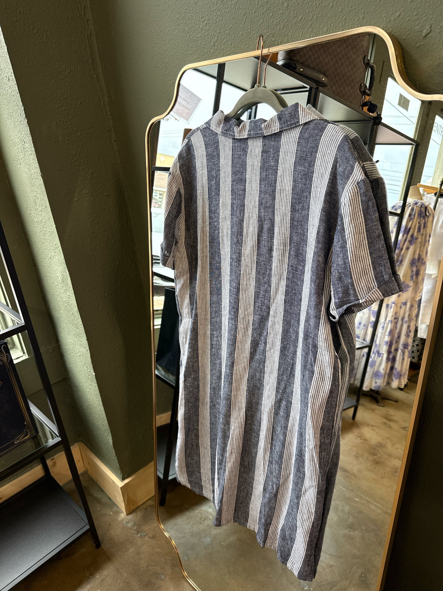 Susina Size M Denim/White Dress