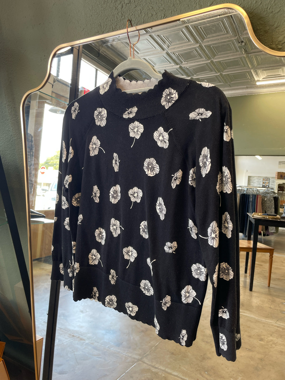TALBOTS Size M Black & White Print Top