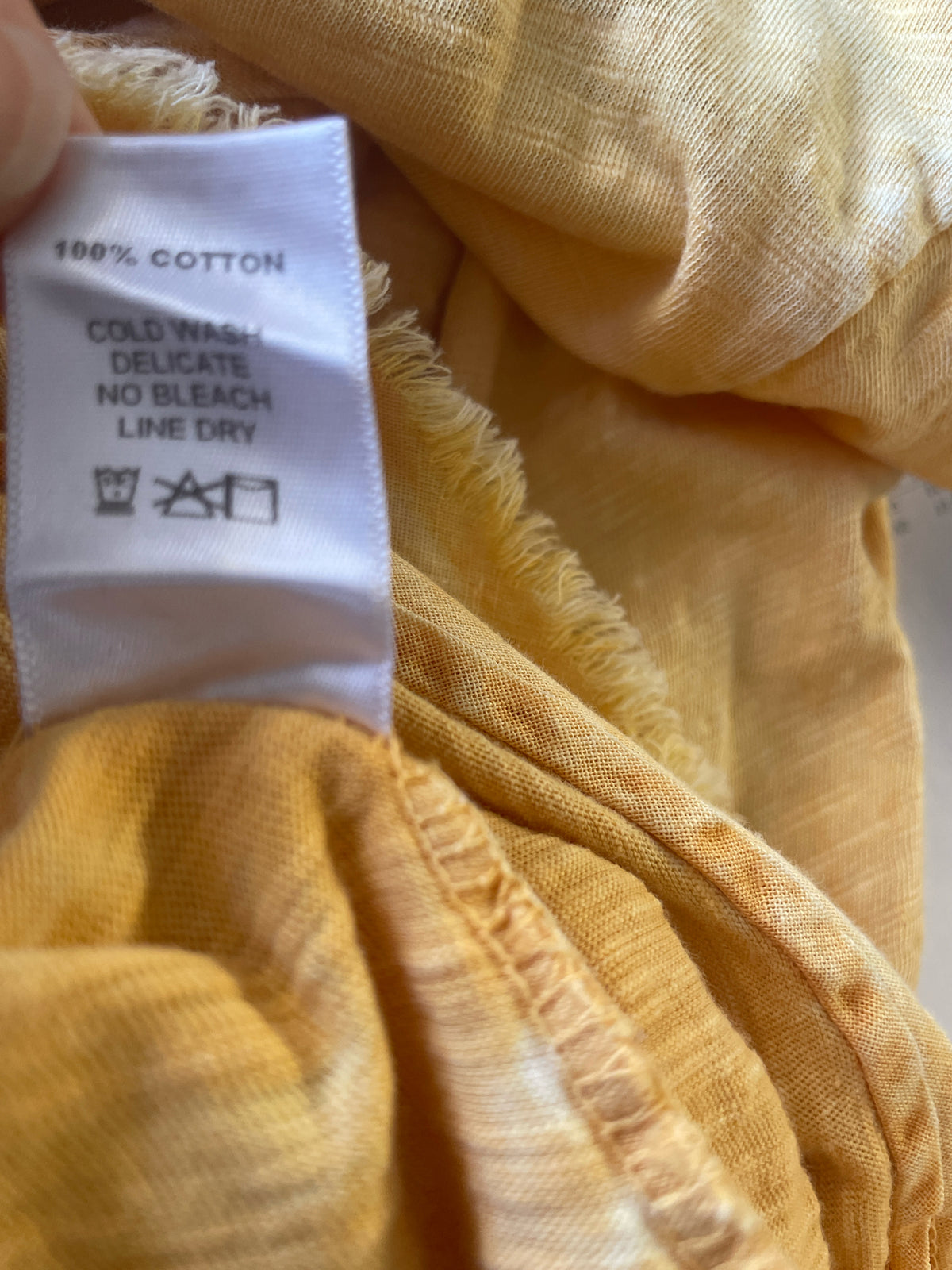 Jess & Jane Size 1X Yellow Print Top
