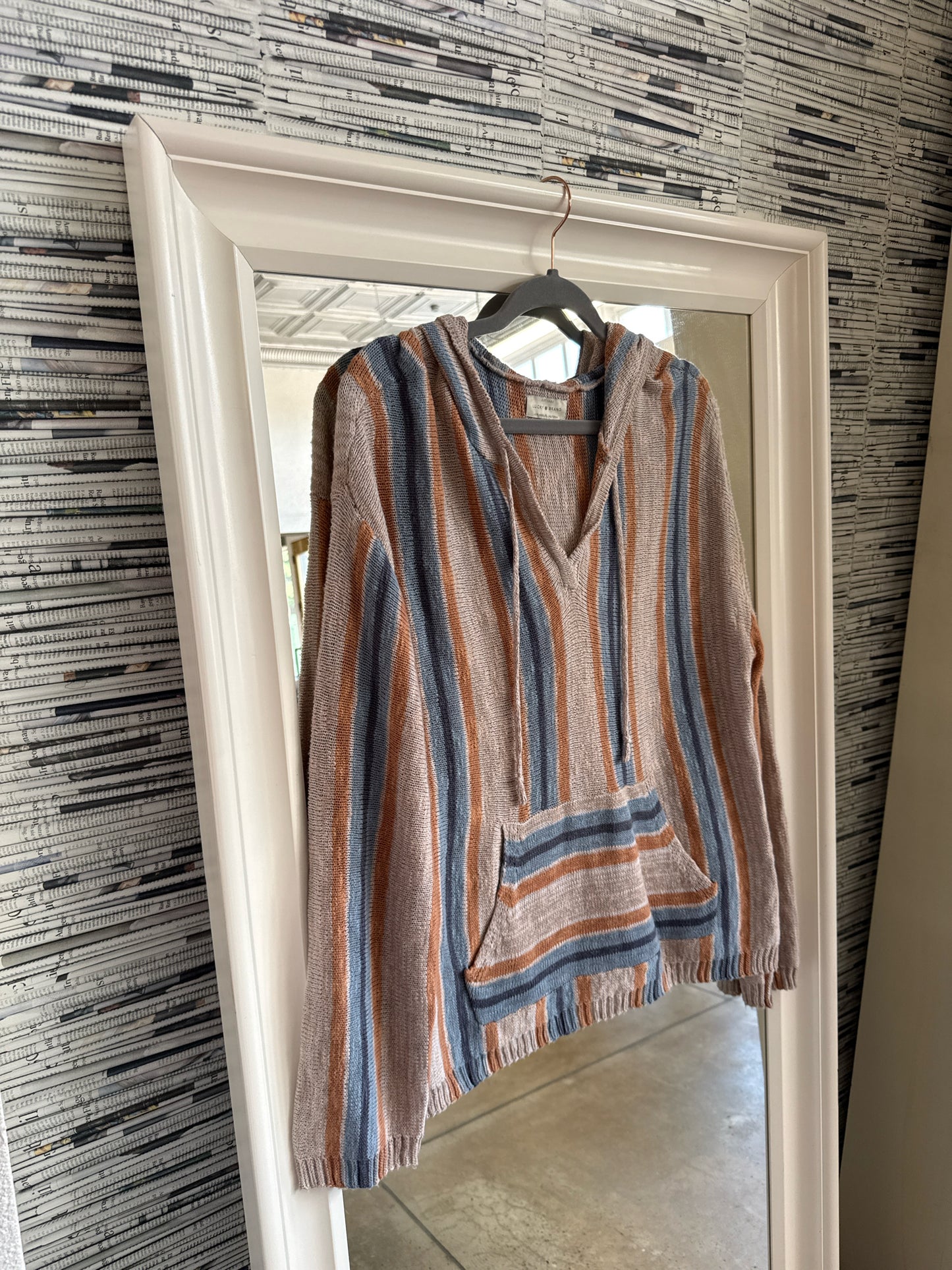 Lucky Brand Size M Orange/Blue Pullover/Hoodie