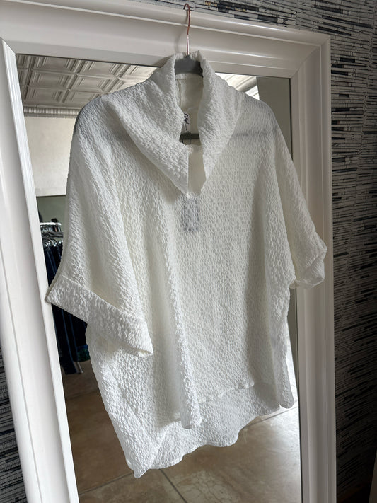 Ethyl Size XL off white Tunic