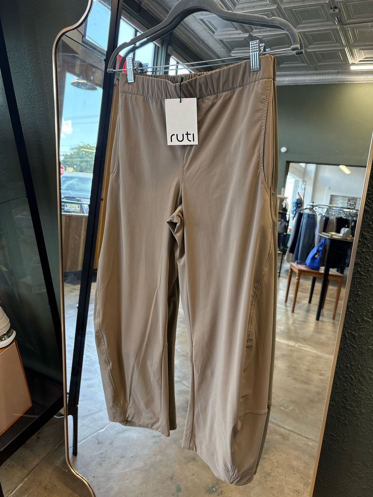 Ruti 6P stone Pants