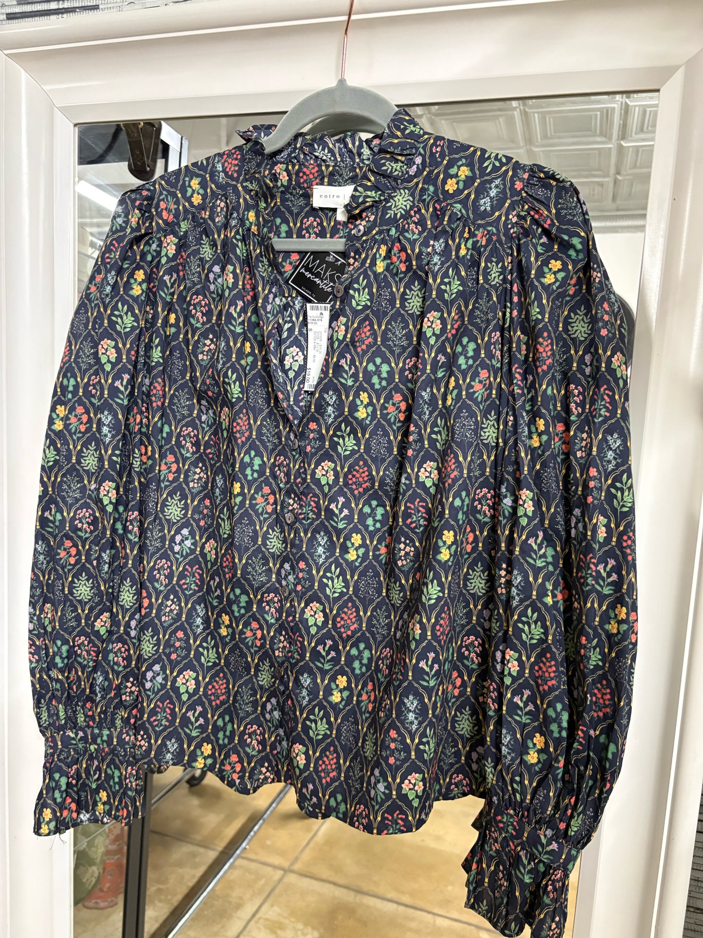 entro Size S multi Floral Top