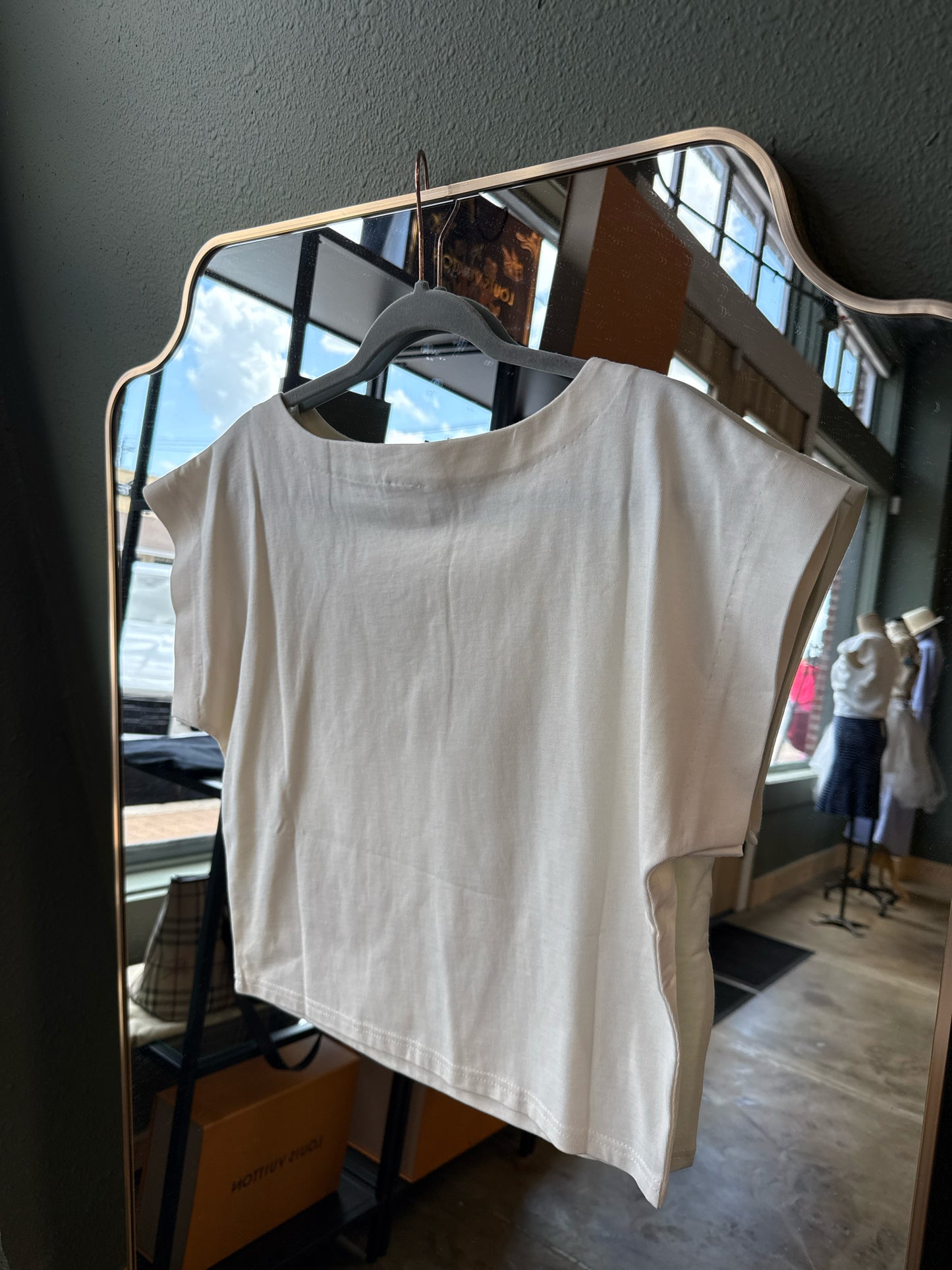Lady Captain Size M Cream Top