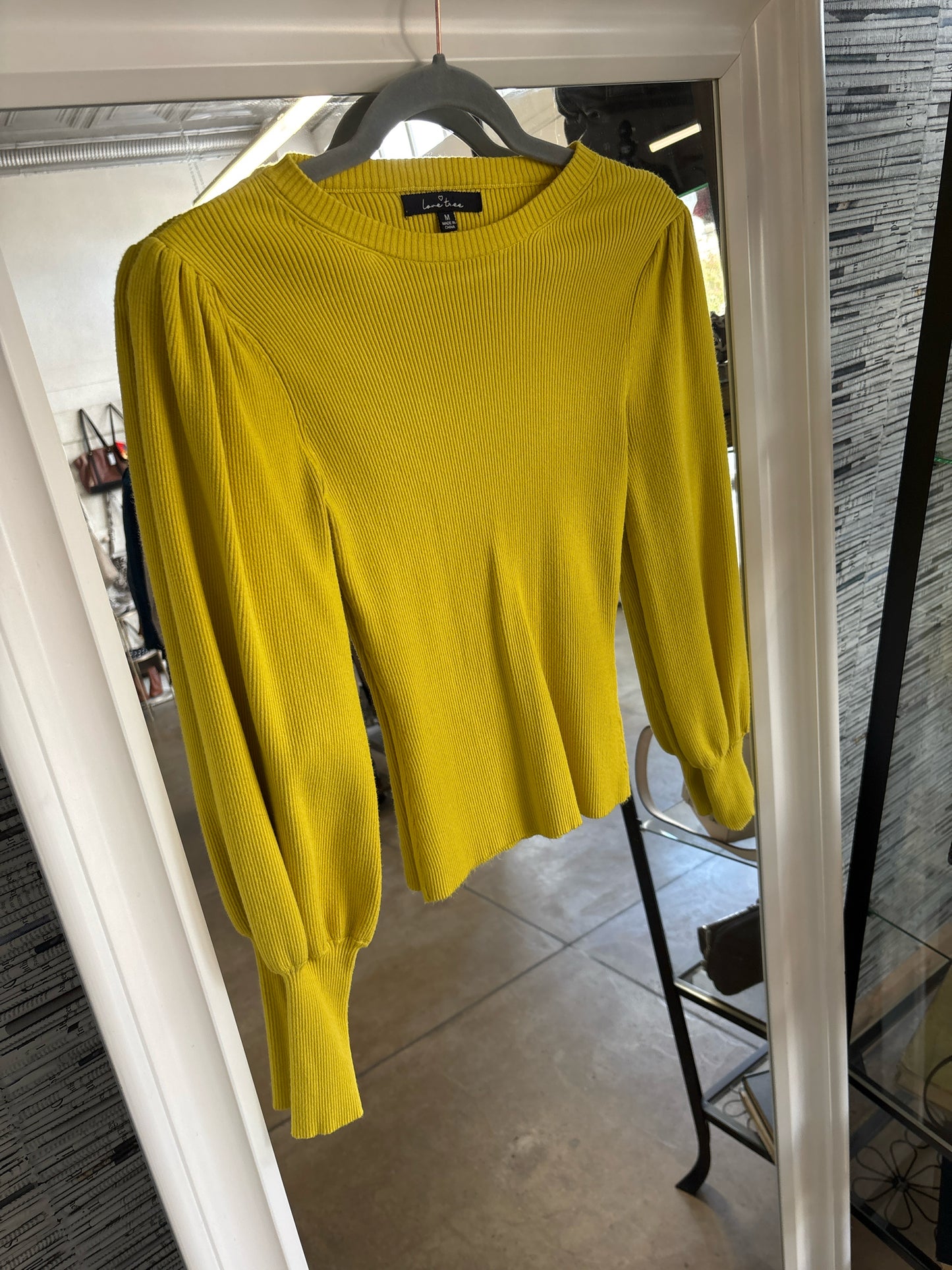 Love Tree Size M Top