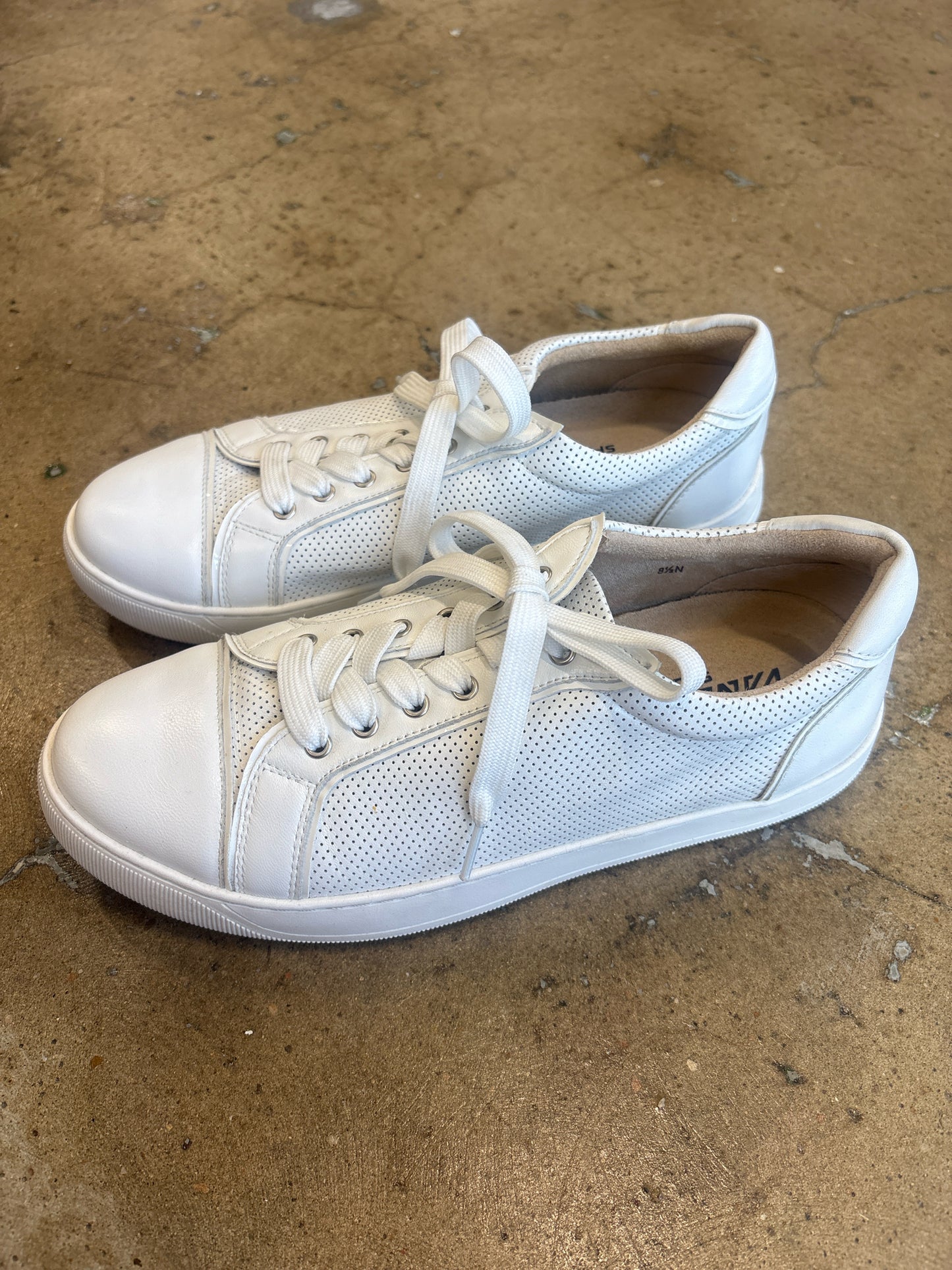 Vaneli Shoe Size 8.5 White Sneakers