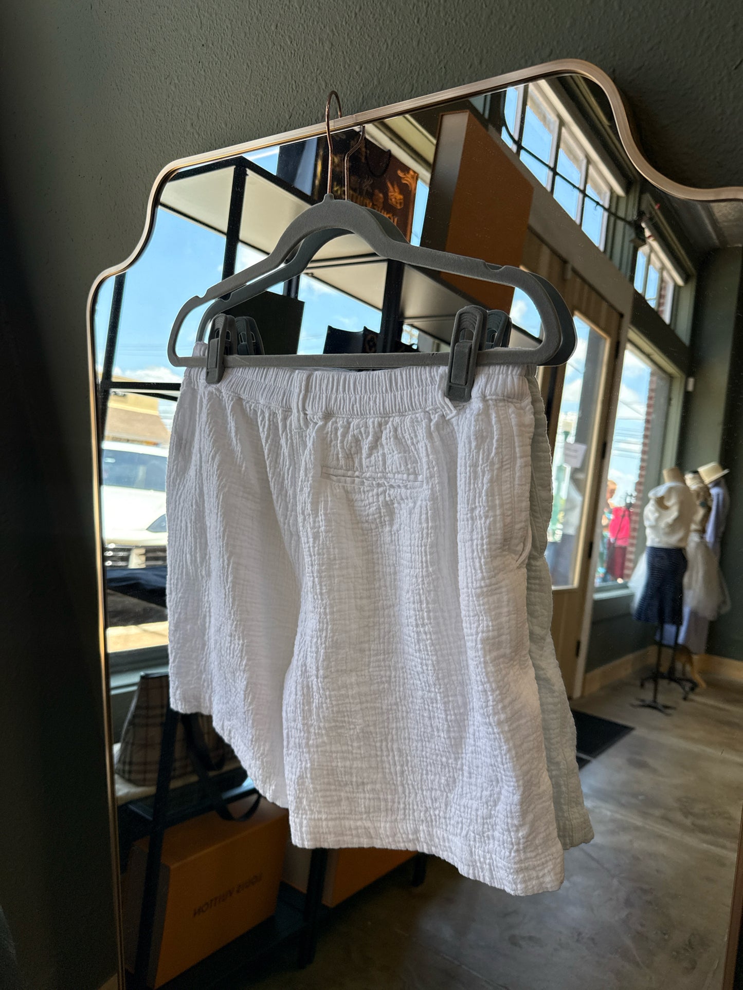 Aerie Size M White Shorts