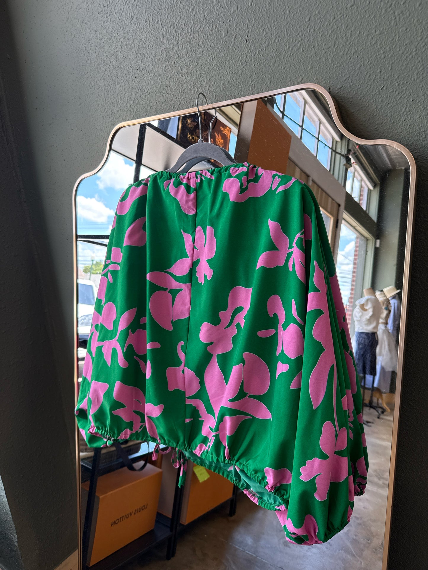 Before you Size S Green/Pink Top