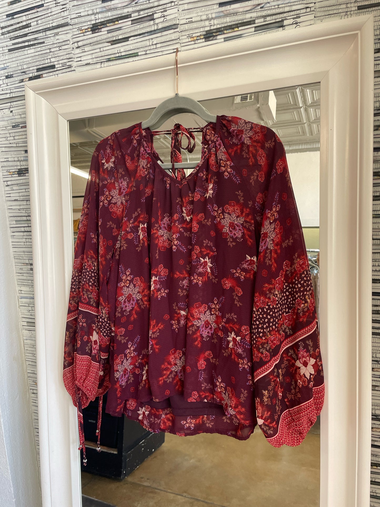 Chelsea & Theodore Size M Wine/Multi Top