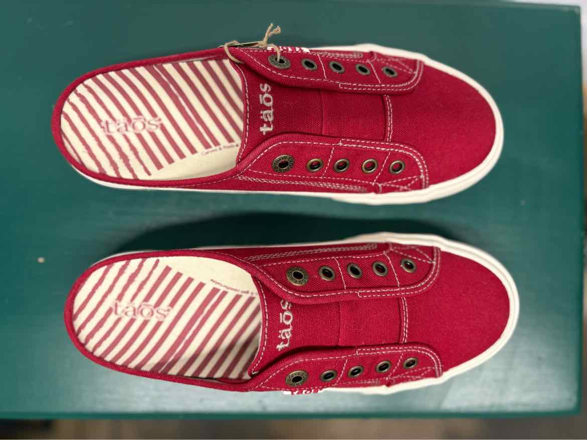 TAOS Shoe Size 9.5 Red Solid Sneakers