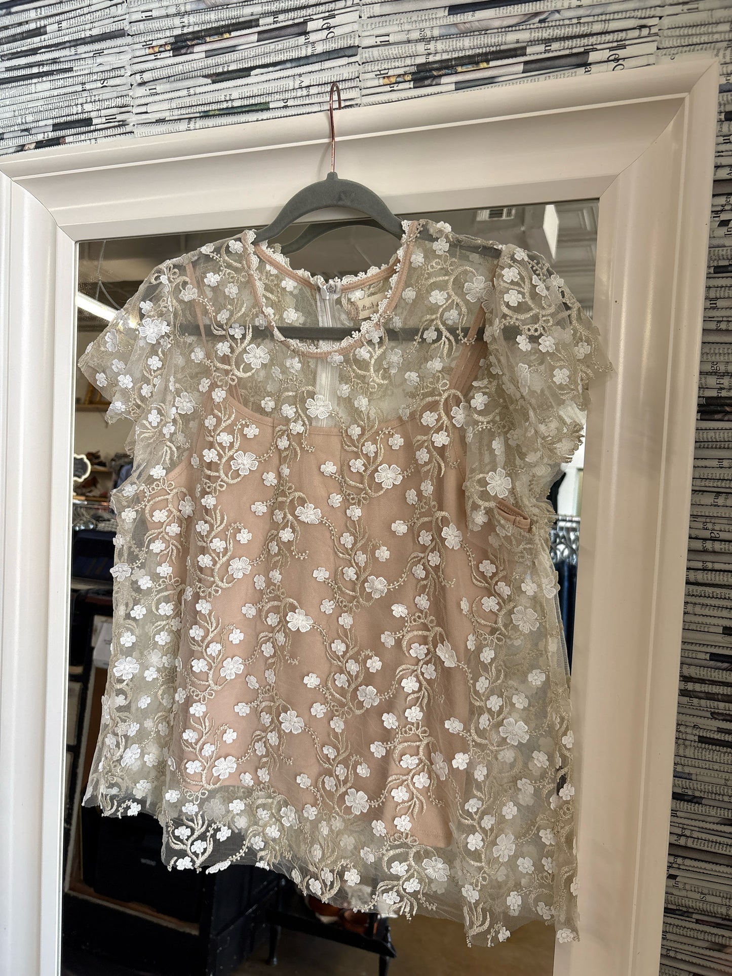 Altar'd State Size L Gold & White Top