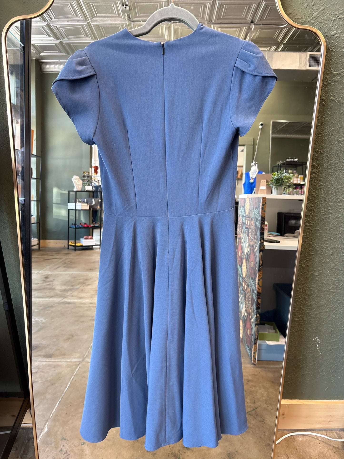 Pretty Retro Size 10 Blue Dress