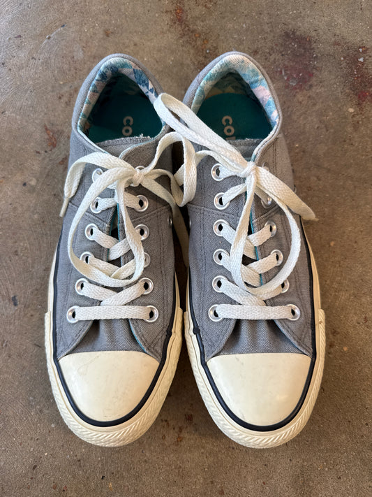 Converse Shoe Size 7 Gray Sneakers