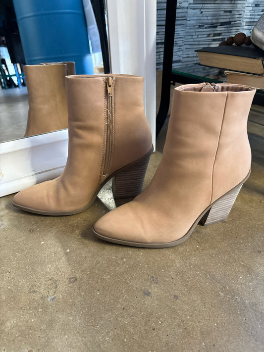 Dolce Vita Shoe Size 8 Tan Boots
