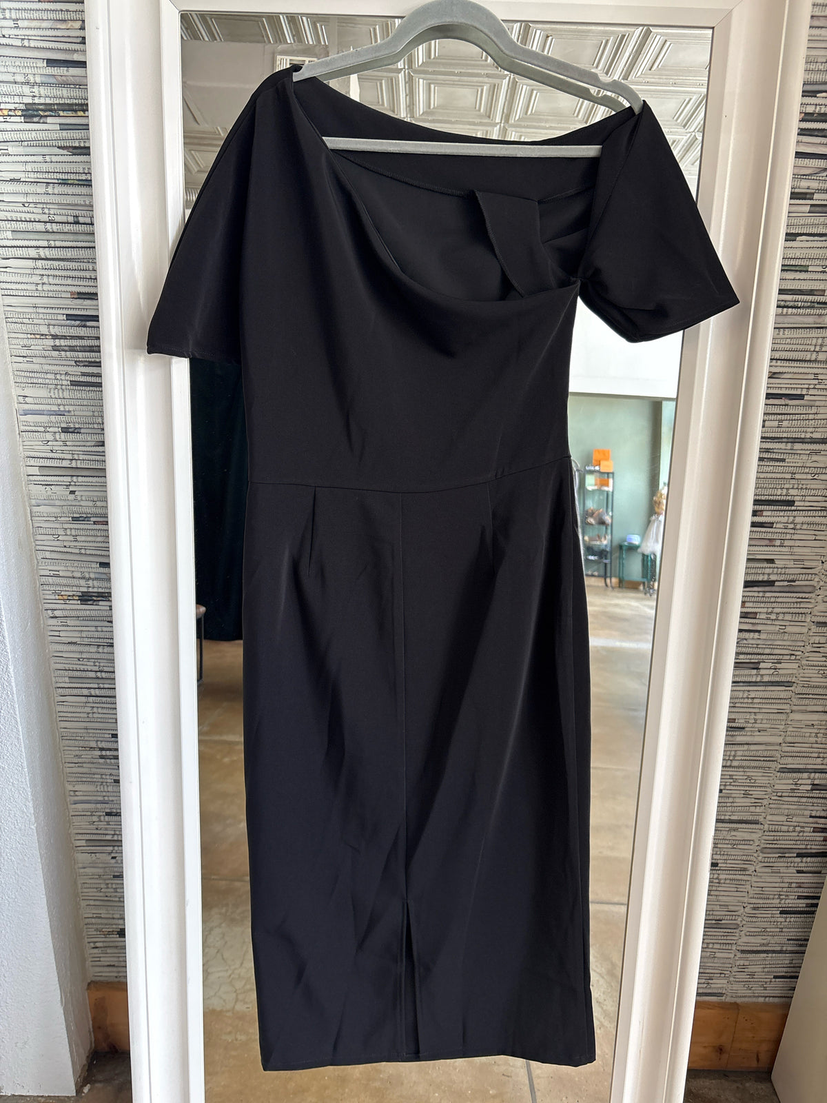 Line and Dot Size L Black Dress
