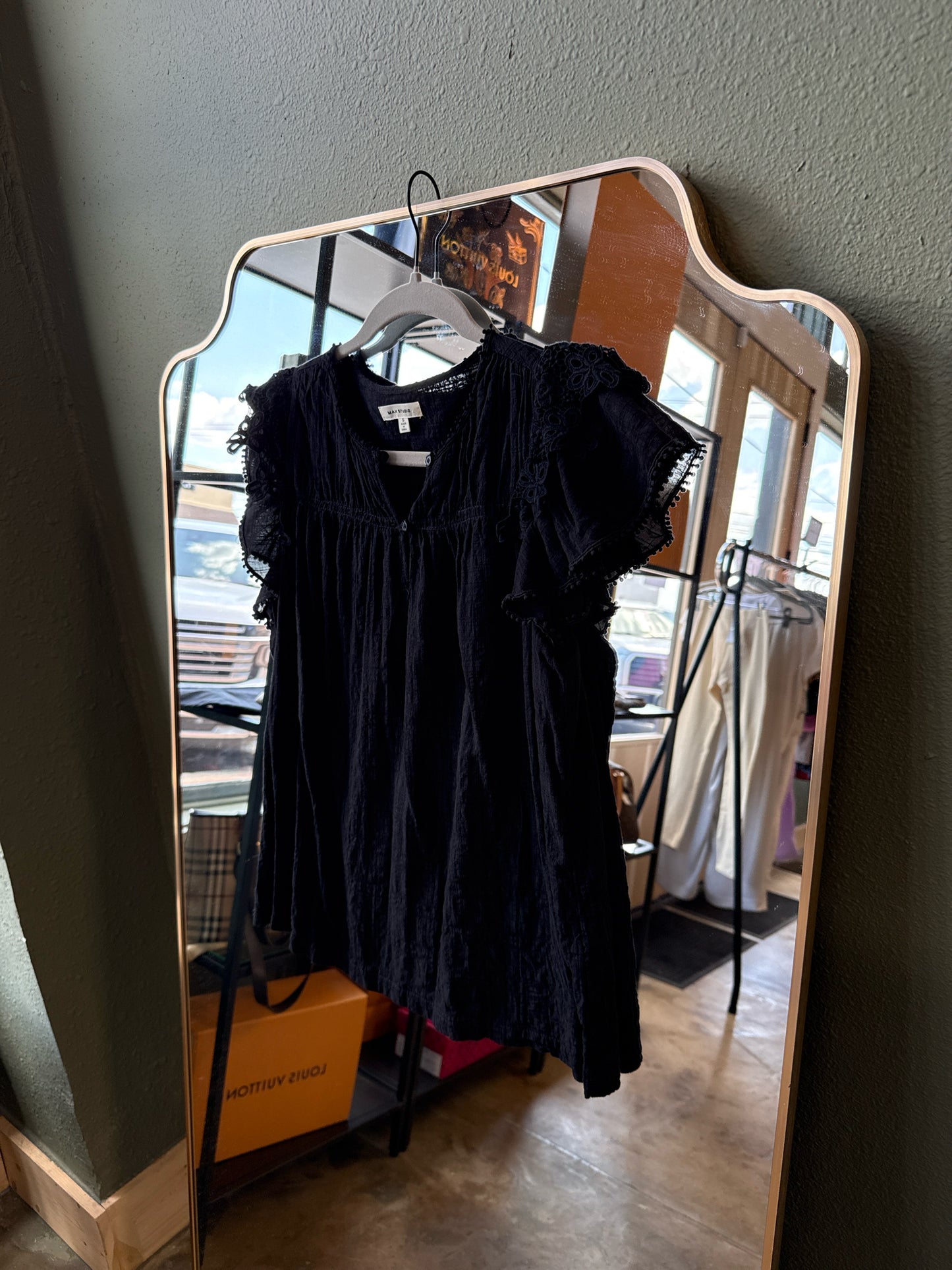 Max Studio Size S Black Top