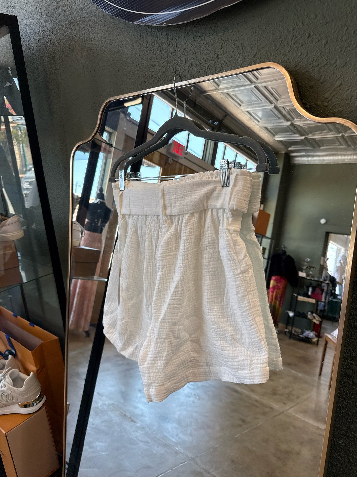 Bishop + Young Size S White Shorts