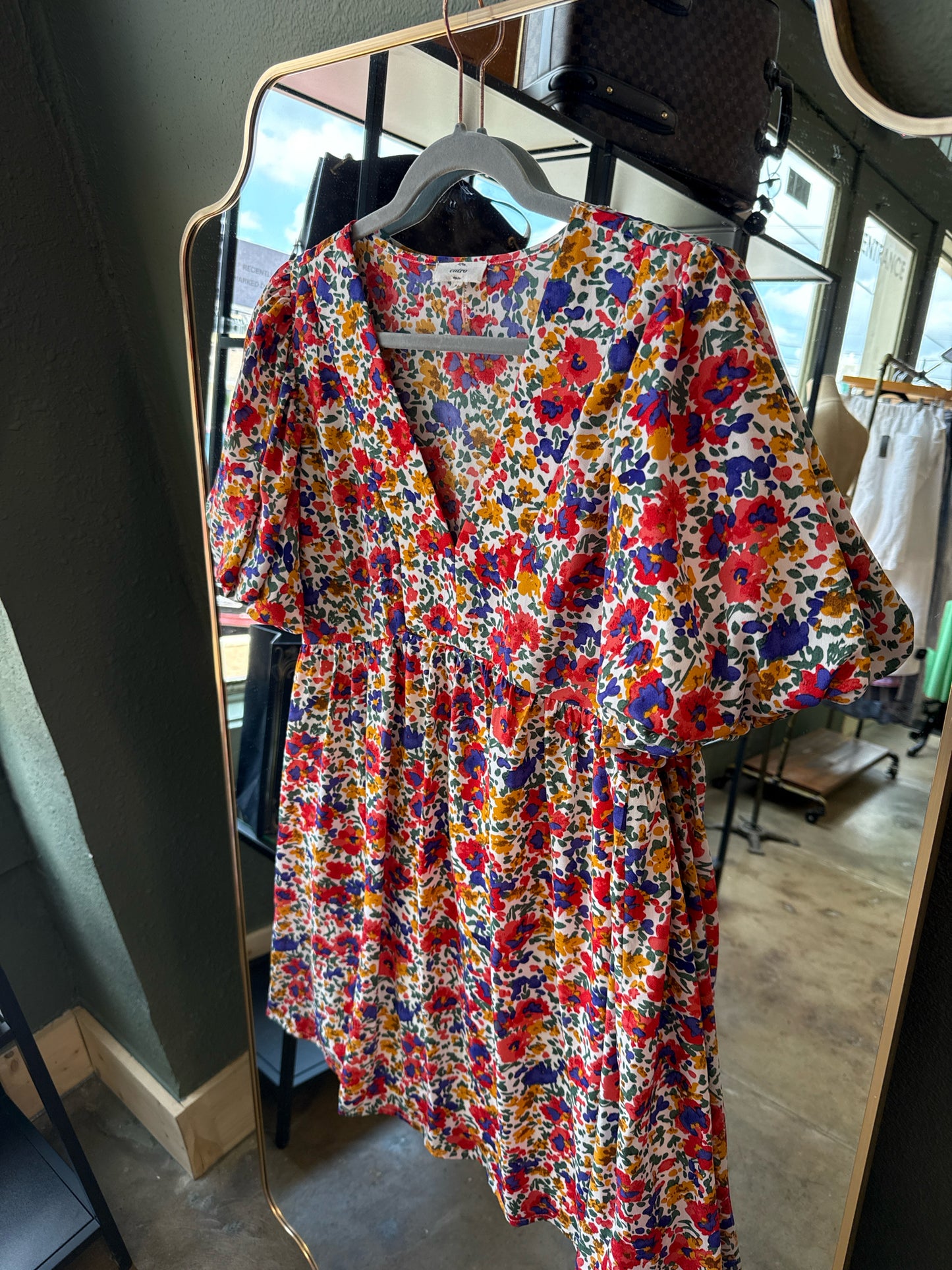 entro Size M Floral Dress