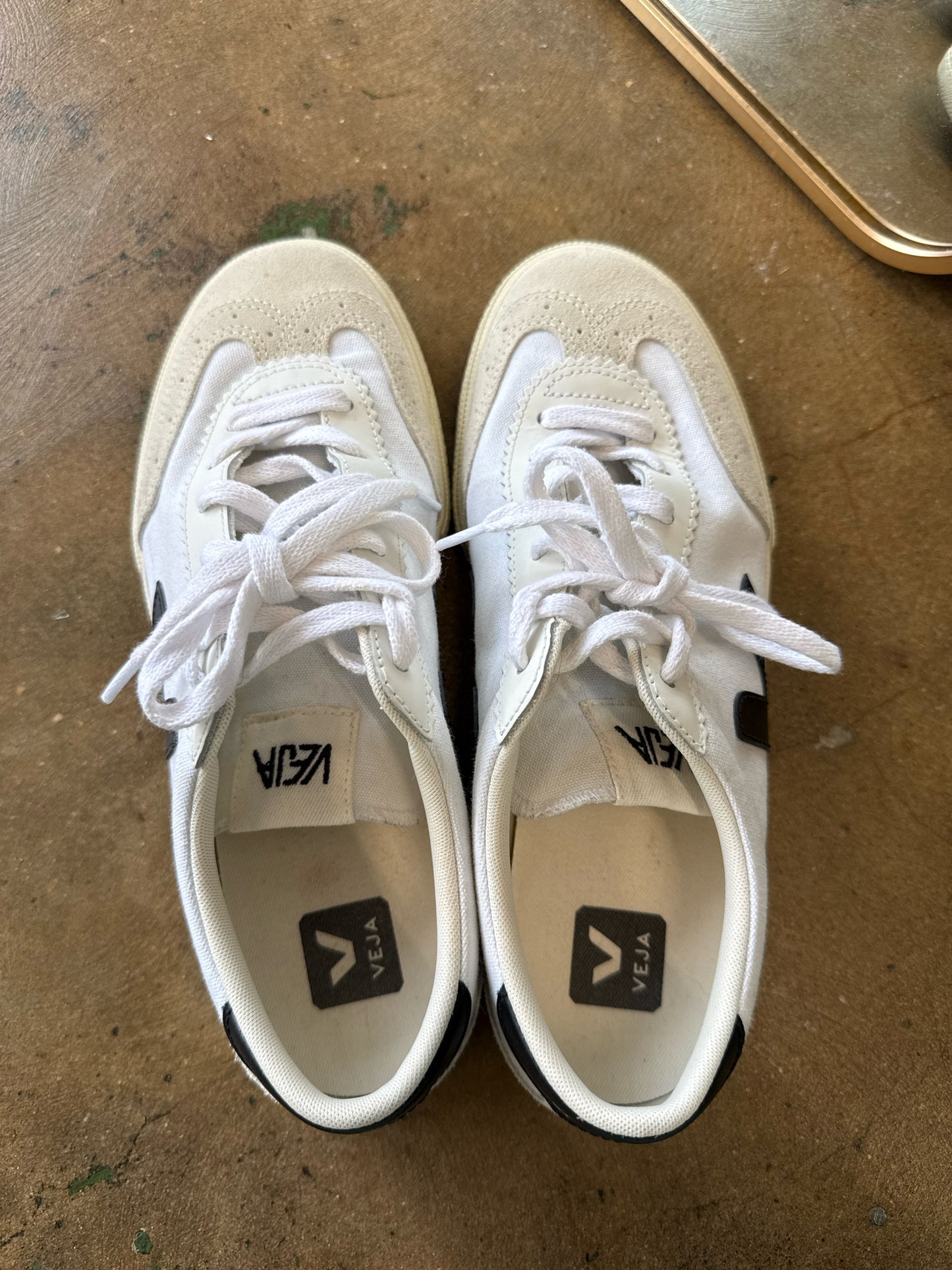 VEJA Shoe Size 10 White + Black Sneakers