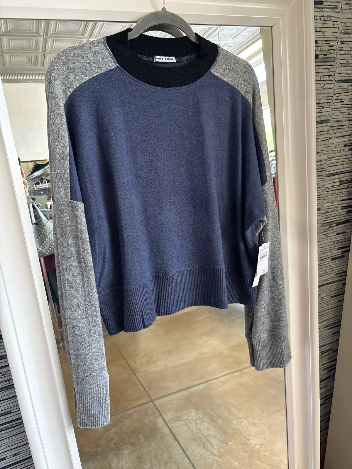 sweet romeo Size XL Black/Gray/Navy Sweater