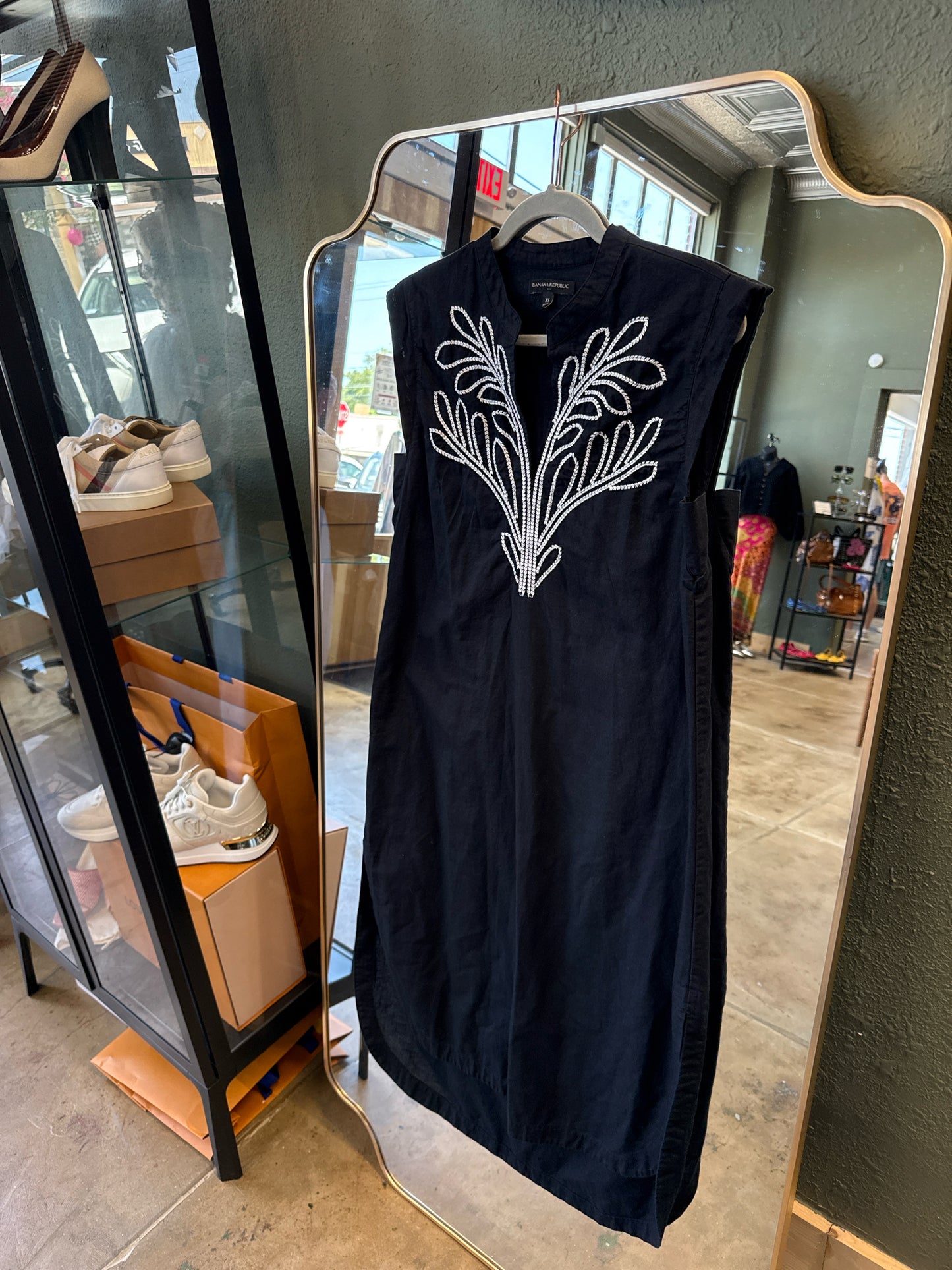 Banana Republic Size XS Black Dress