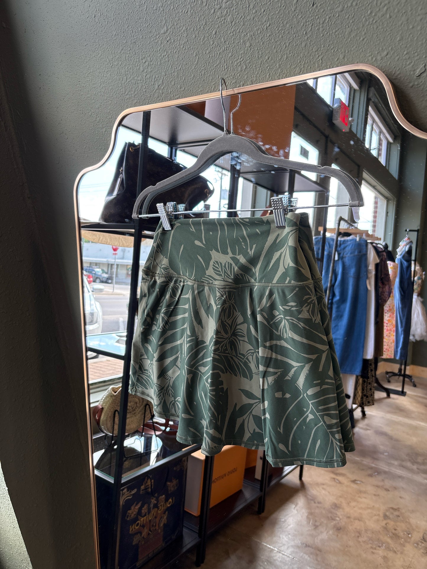 Offline by Aerie Size M Green Floral Skort
