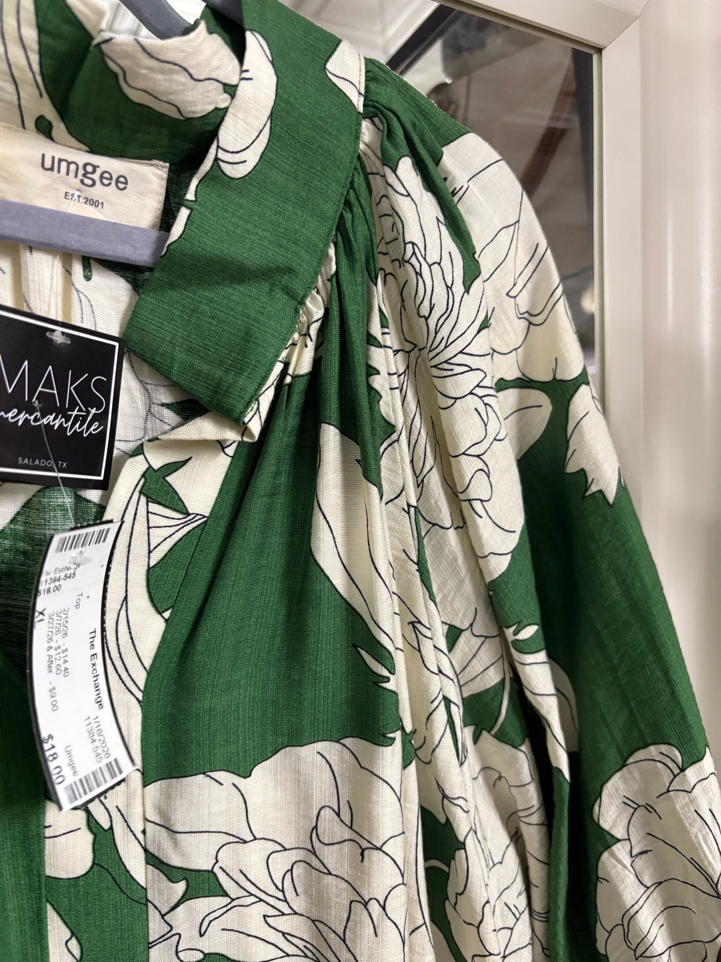 Umgee Size XL Green/White Floral Top