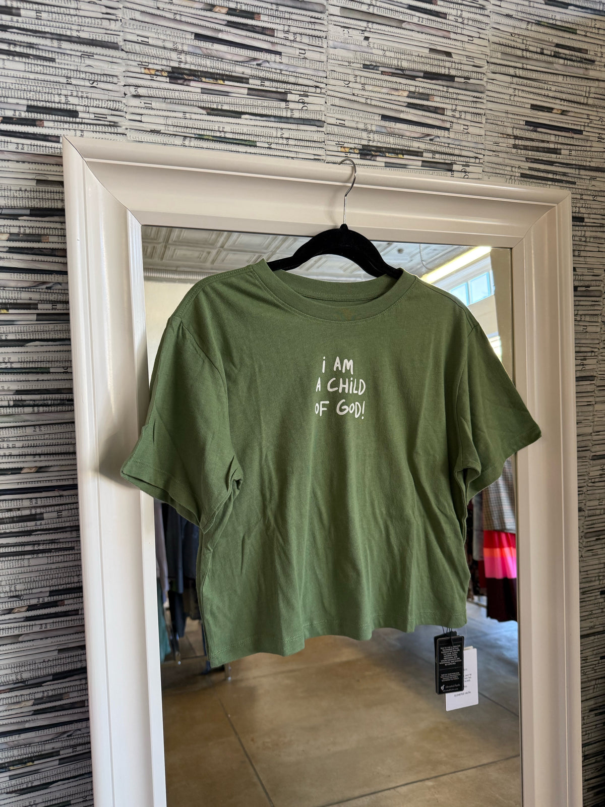 Elevated Faith Size S Green Tee
