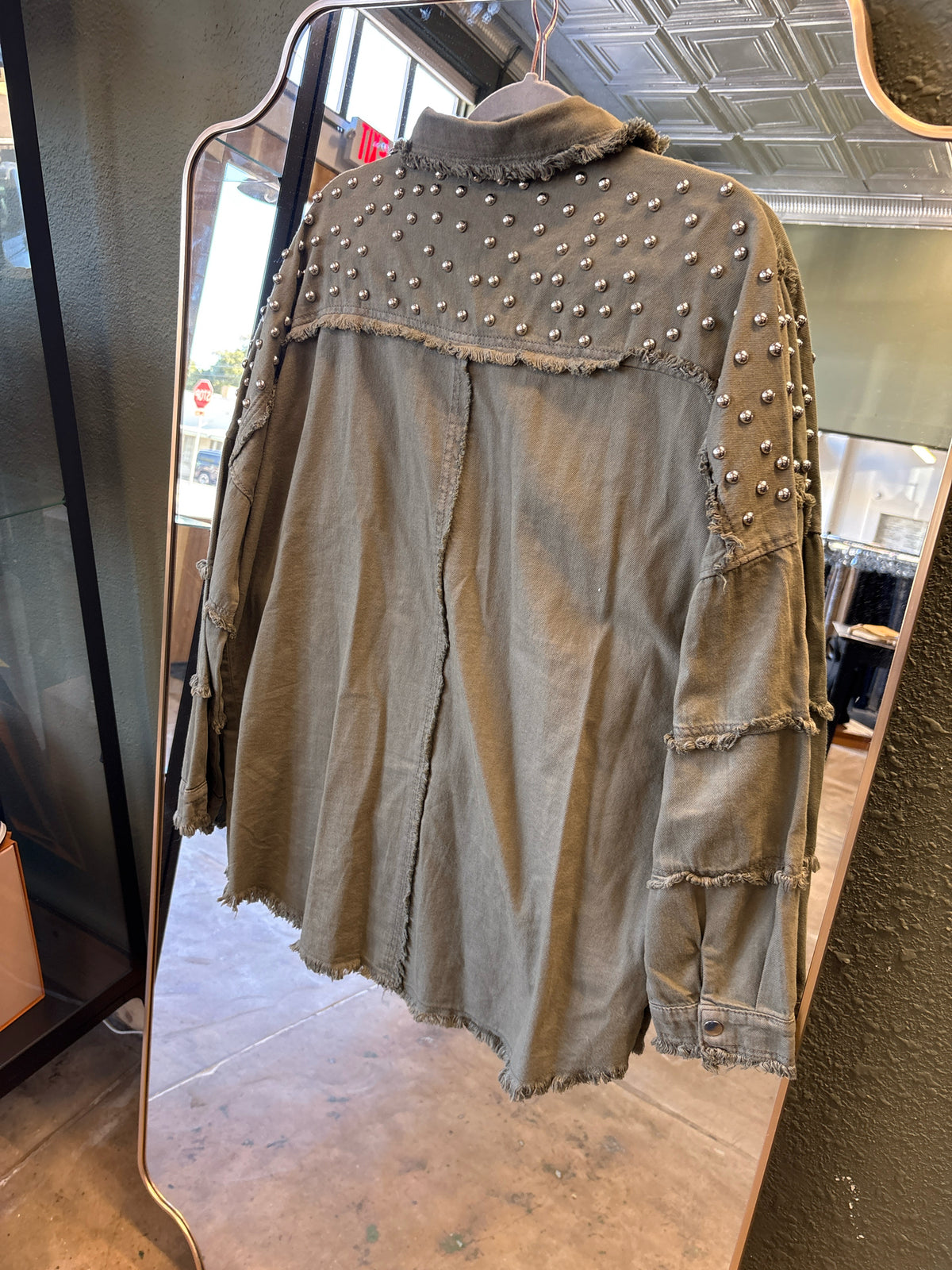 Elan Size M Army Green Top