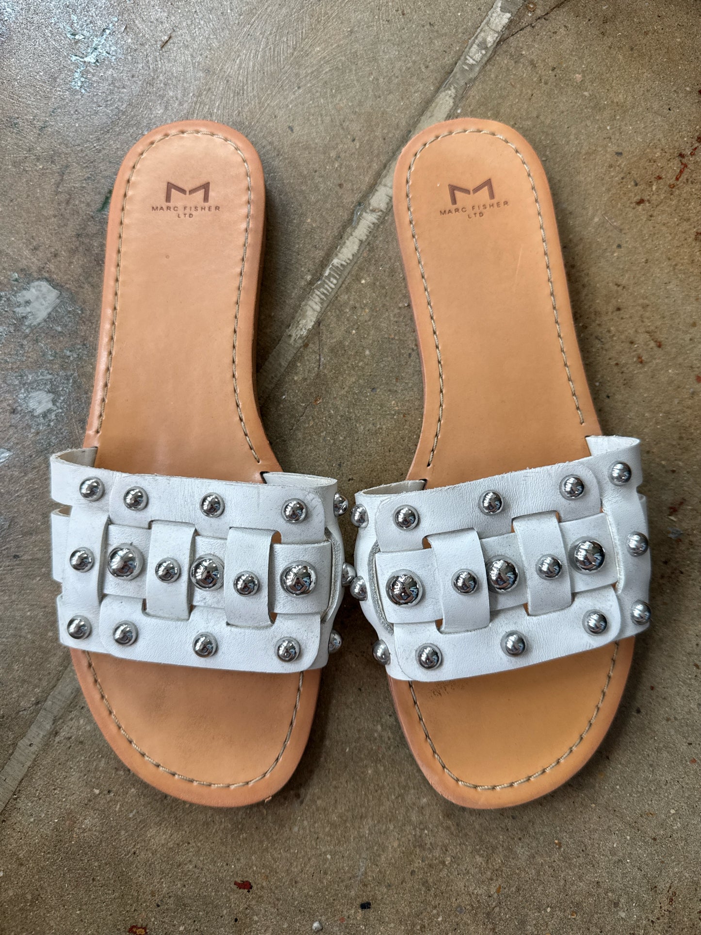 Marc Fisher Shoe Size 9.5 White/Silver Sandals