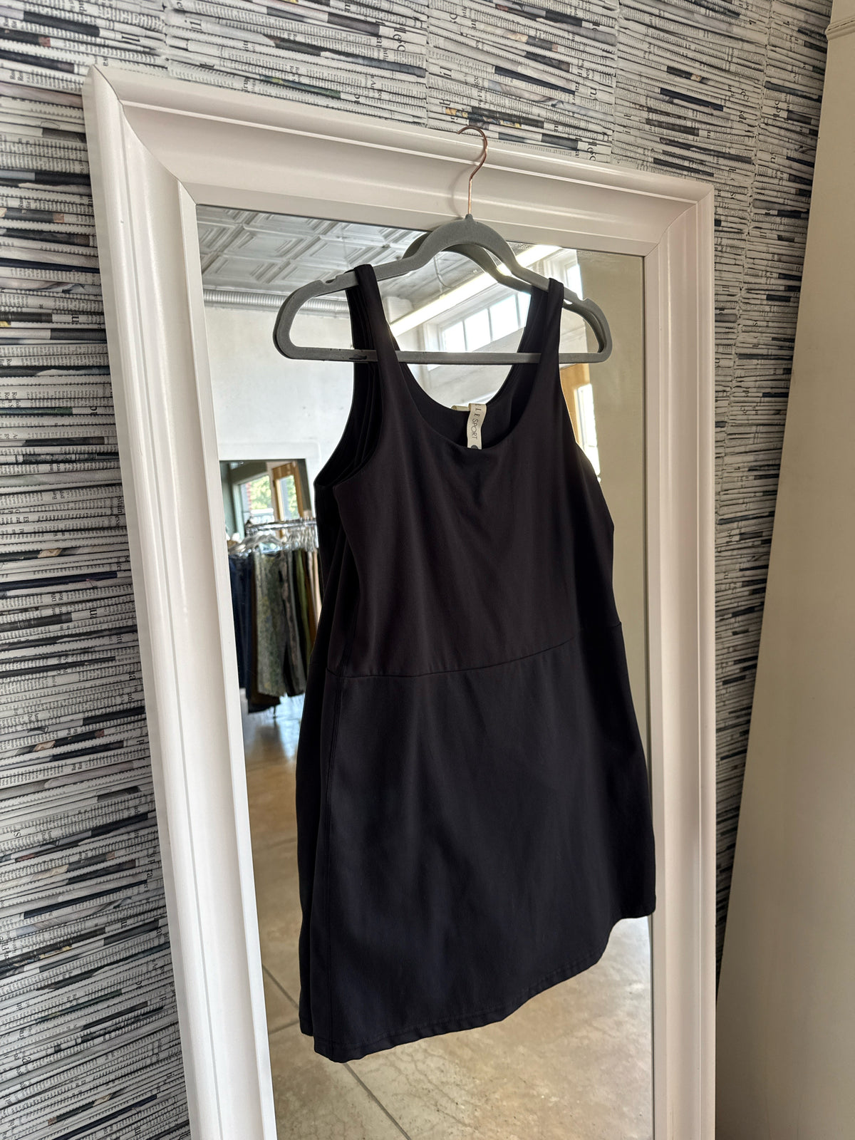 Elle Size S Black Dress
