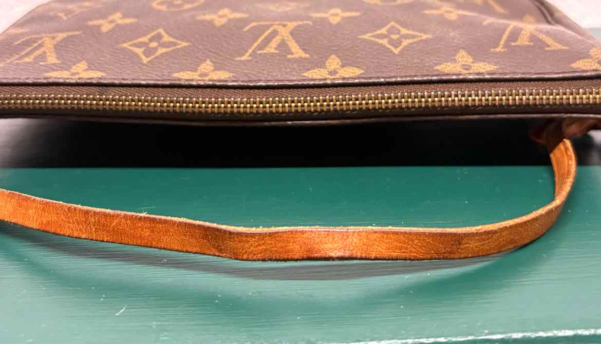 Louis Vuitton Brown Signature Bag