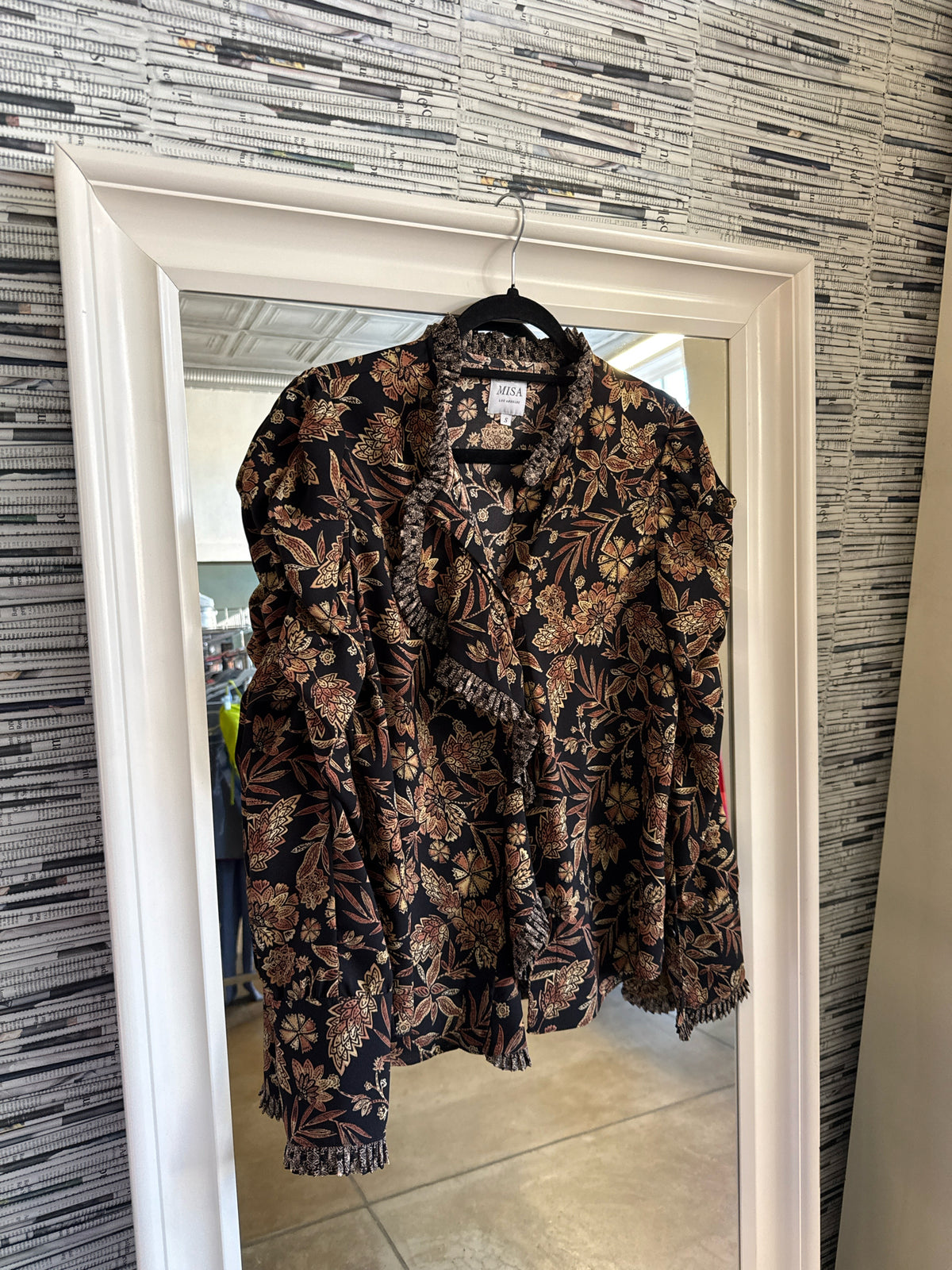 MISA Size S Black/Brown Top