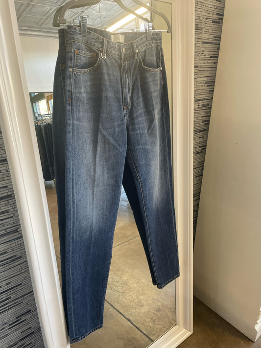 NEW Size 28 Jeans
