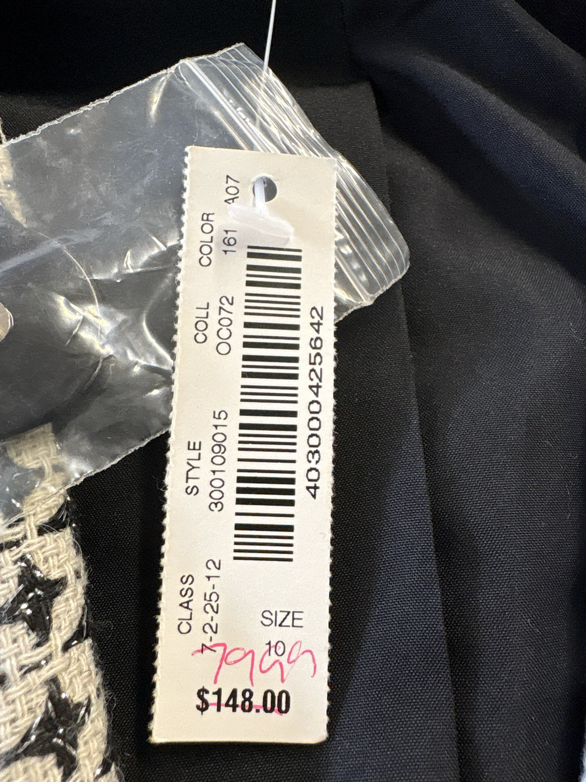 White House Black Market Size 10 Black & White Blazer