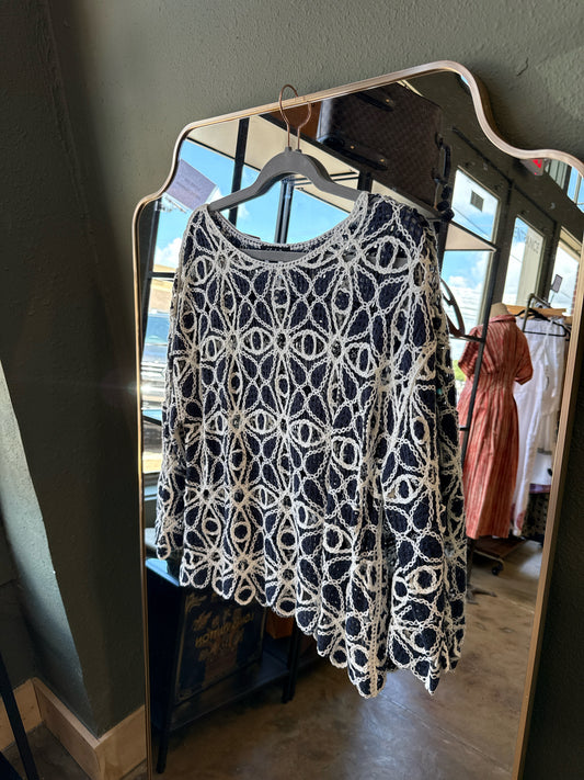 Charlie B Size M/L Blue/White Top