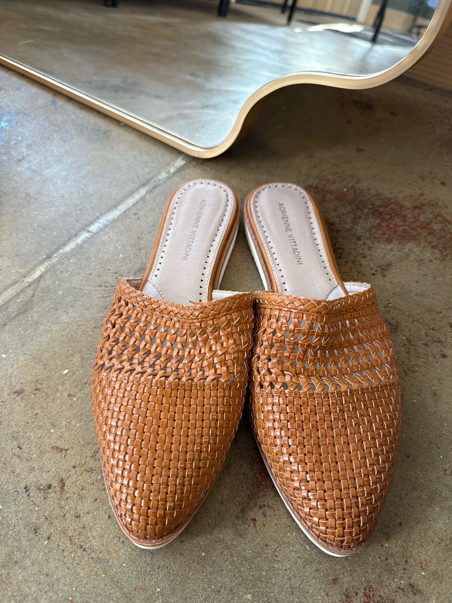 Adrienne Vittadini Shoe Size 8.5 Brown Mules