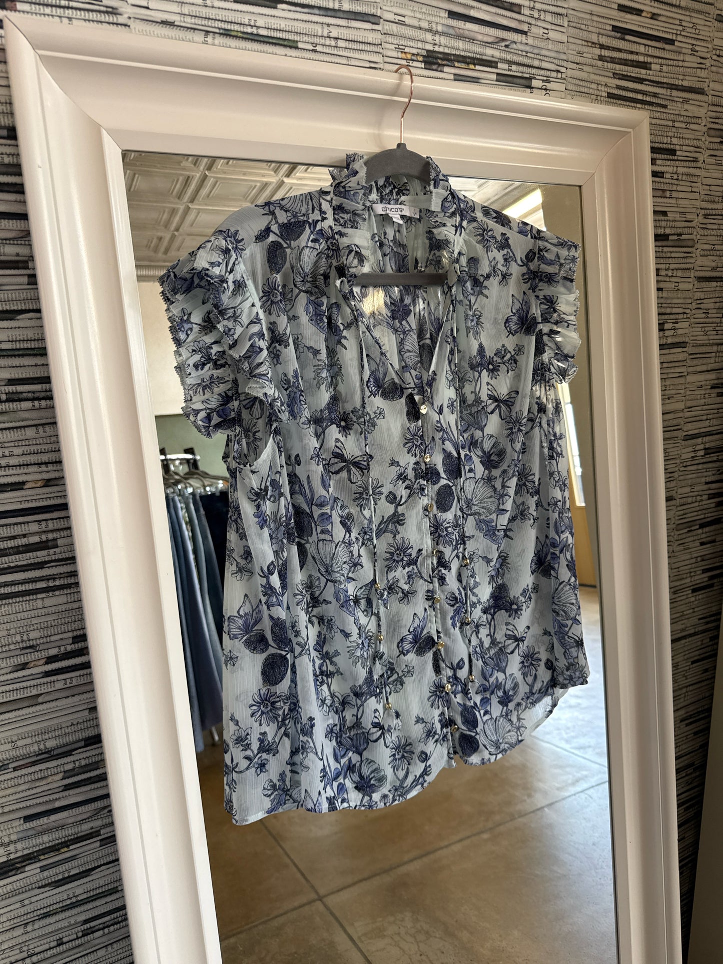 CHICO'S Size M Blue Top
