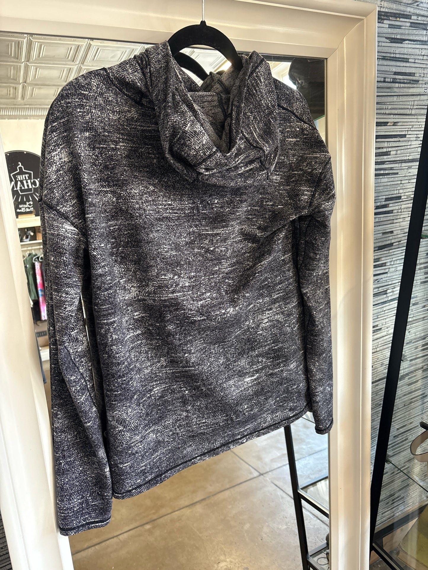Lululemon Size 8 Pullover/Hoodie