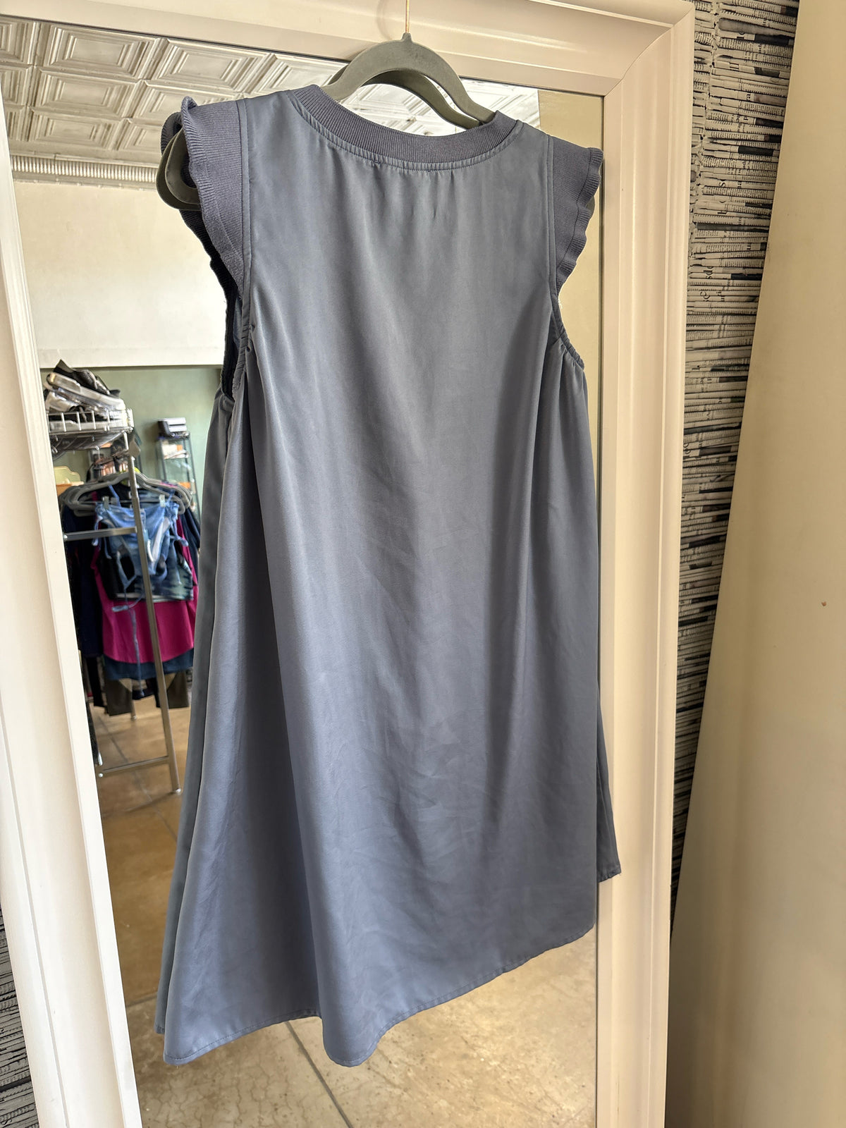 Easel Size S Blue Dress
