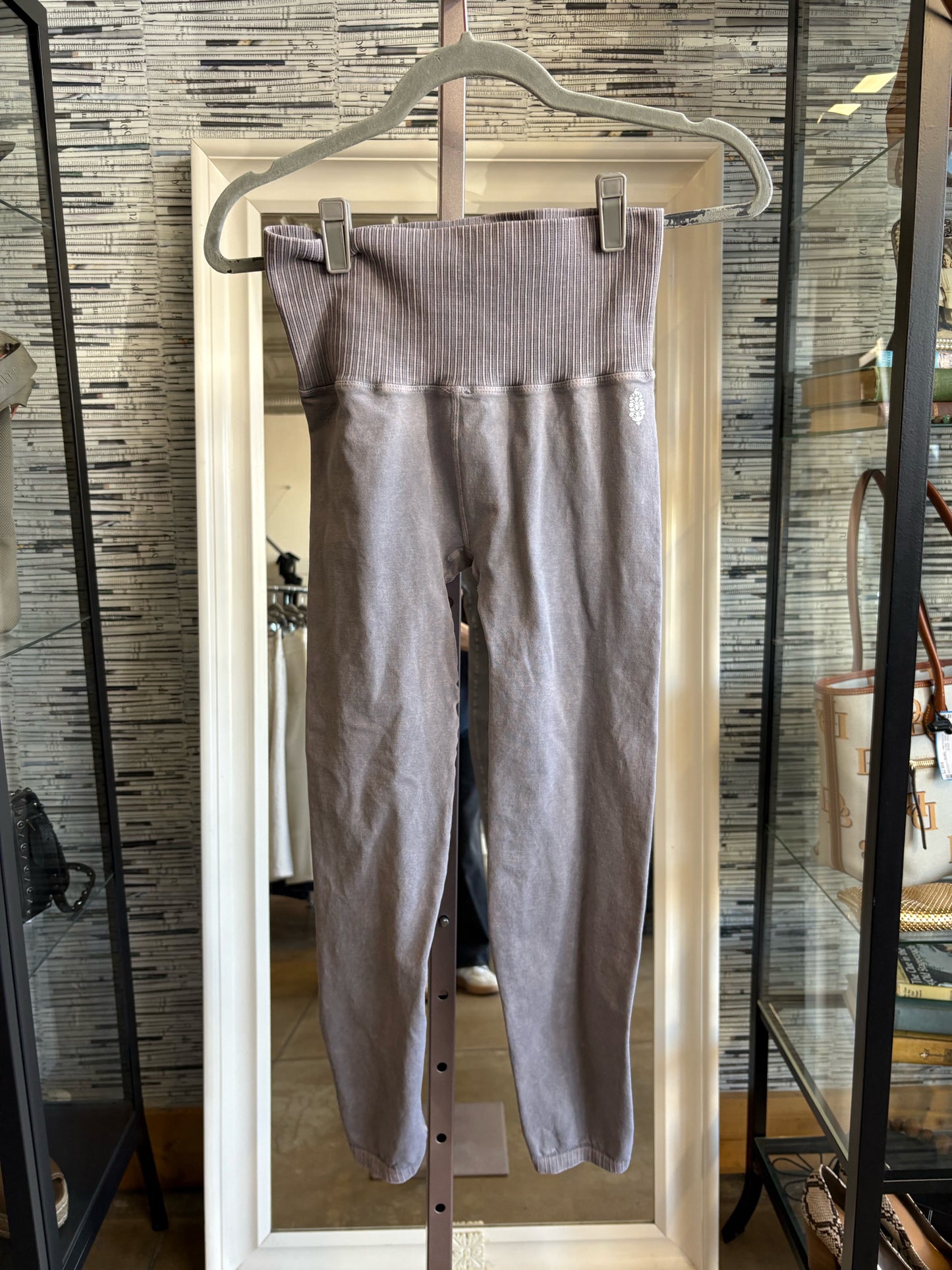 free people Size M Gray Leggings
