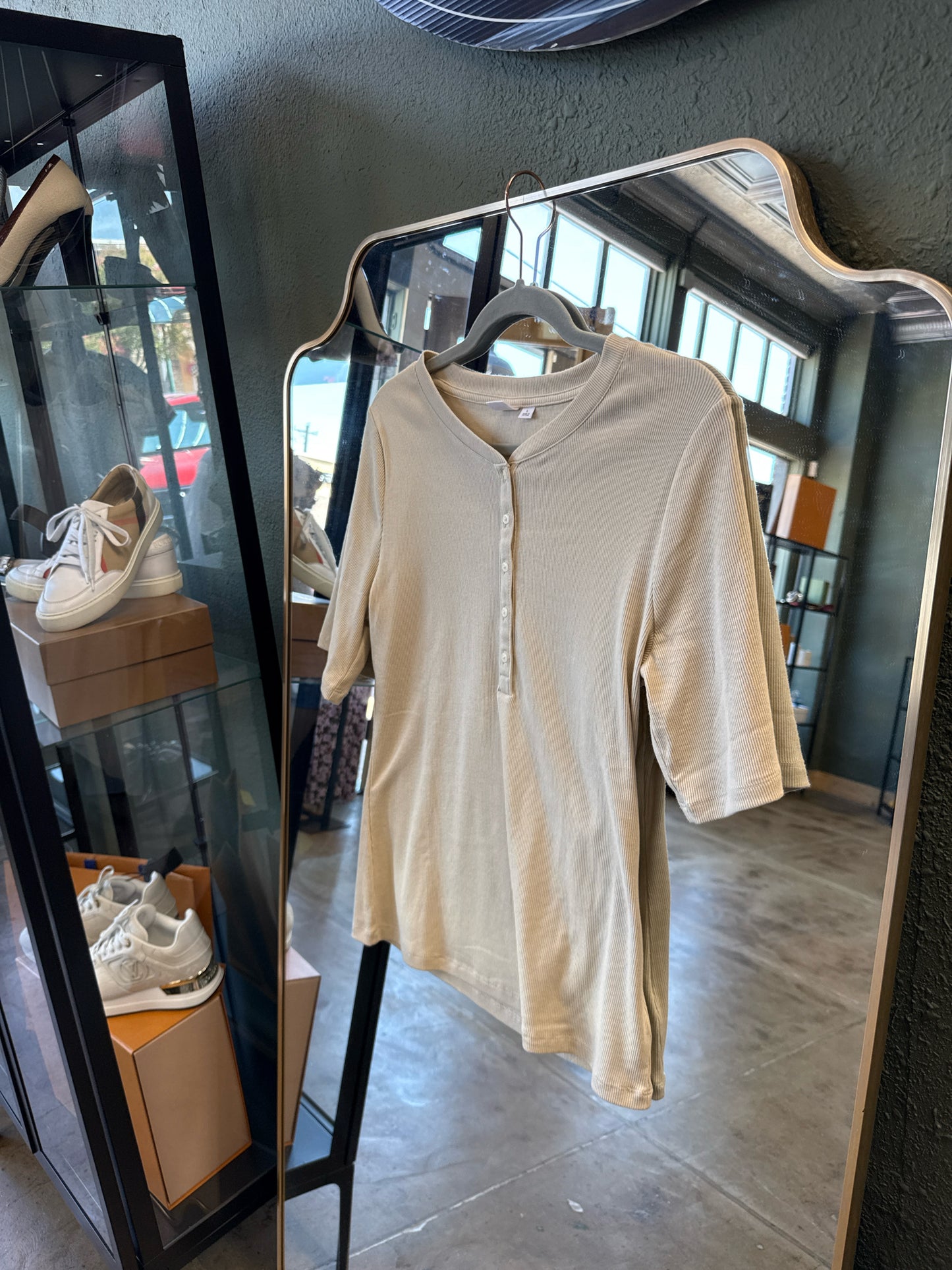 GAP Size L Tan Top