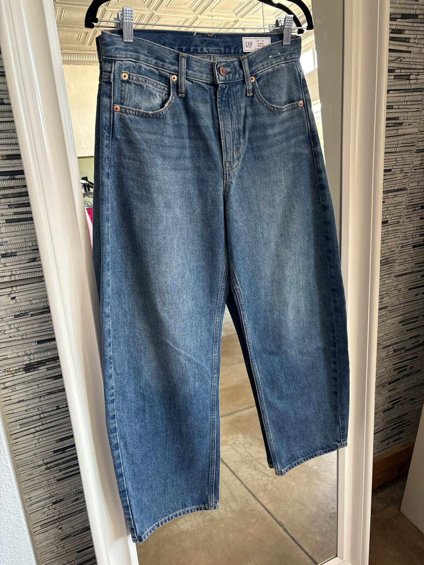GAP Size 4P Denim Jeans