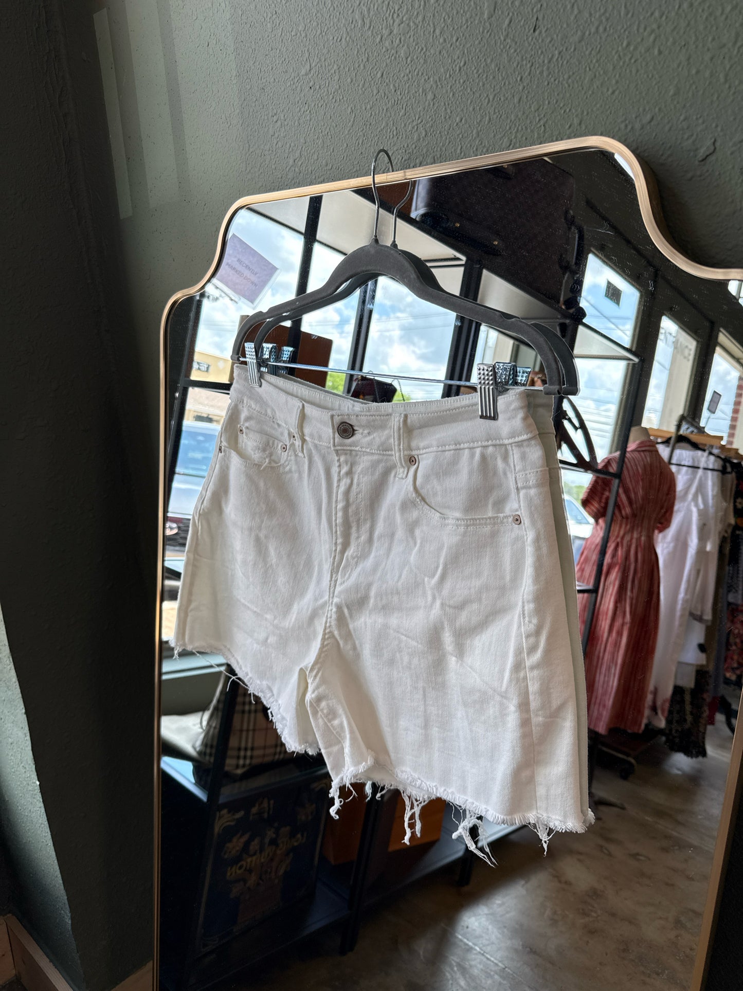 Zenana Size L White Shorts
