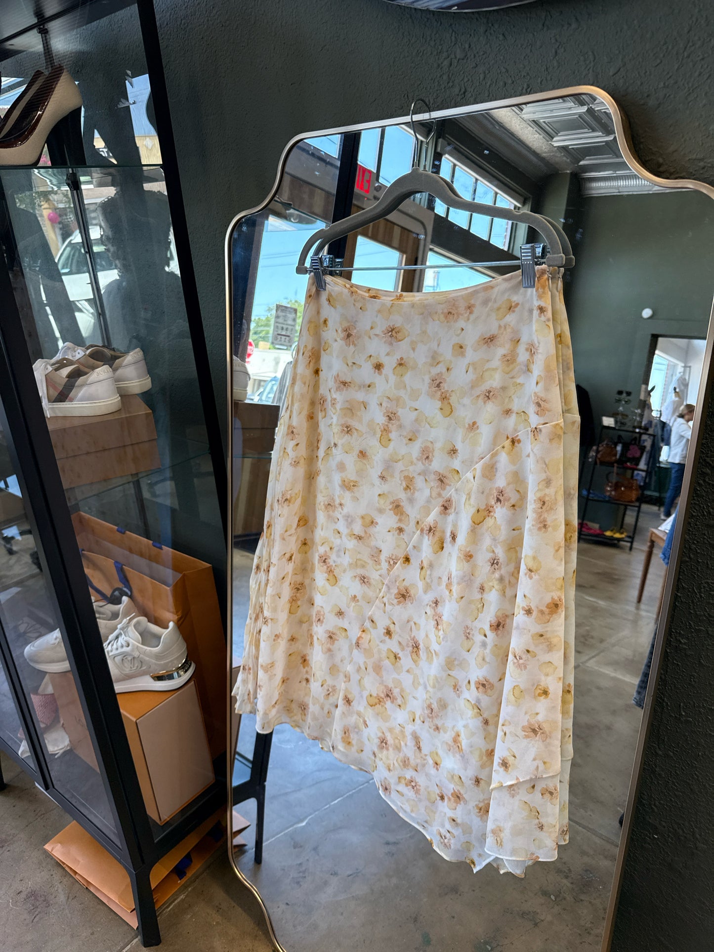 Vince Size 4 Cream/Yellow Skirt
