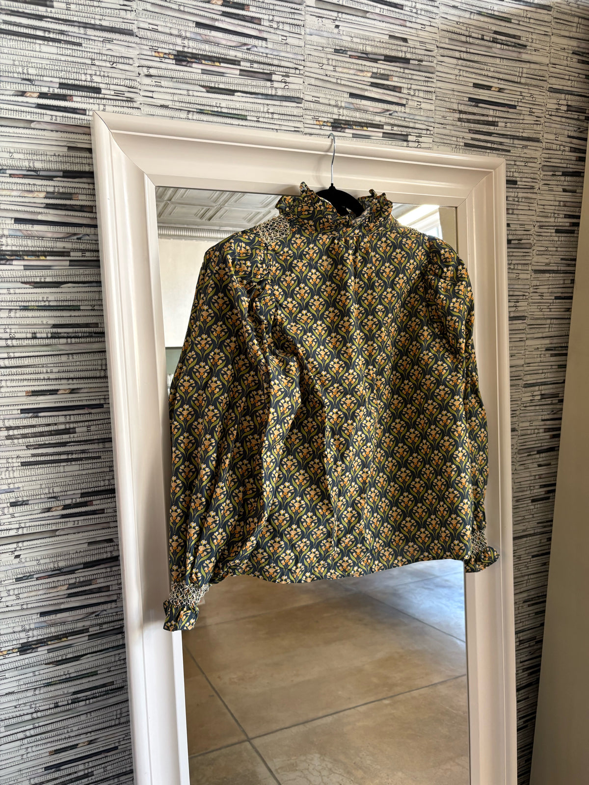 entro Size S Green/Yellow Top