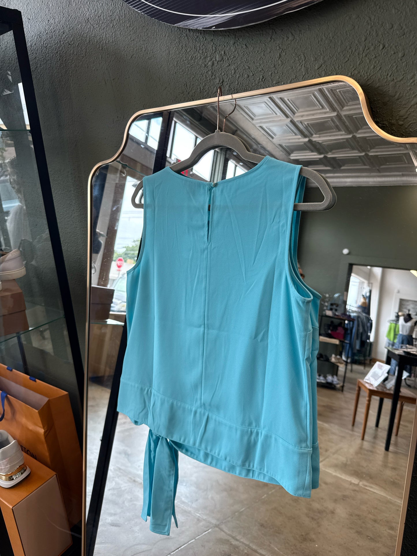 TALBOTS Size 6 Blue Top