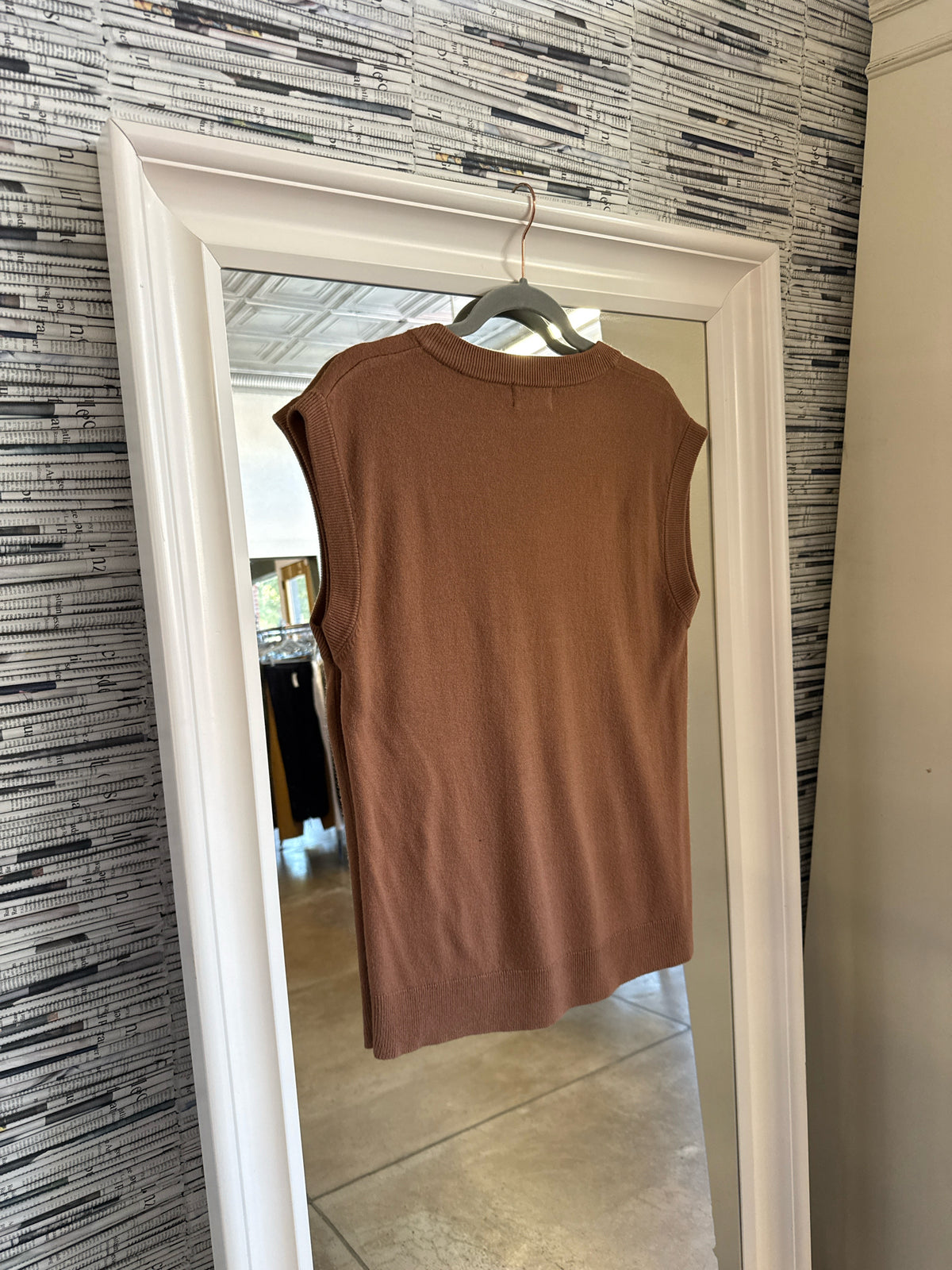 Becool Size S/M Brown Vest