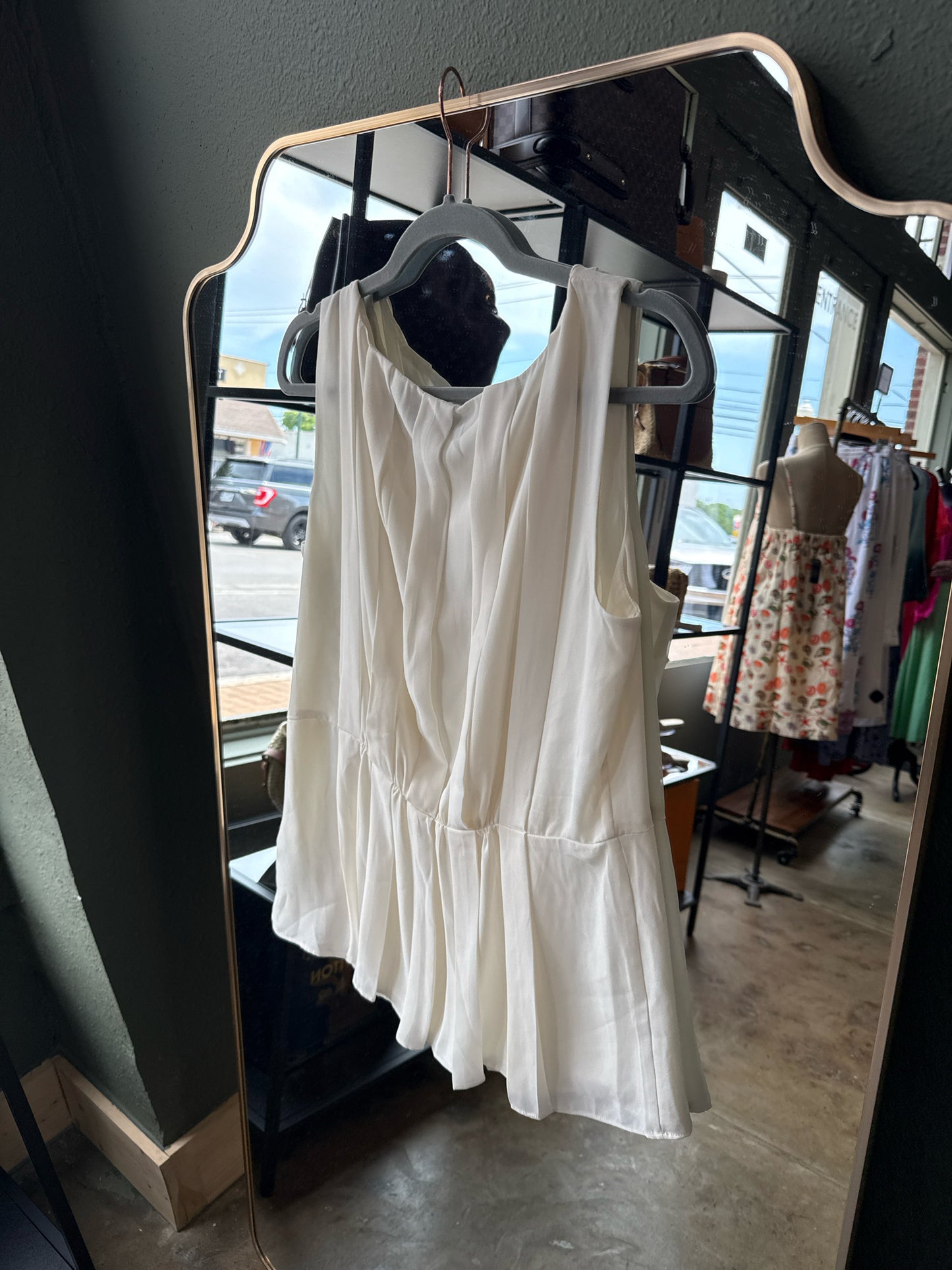 Banana Republic Size 12 Cream Top